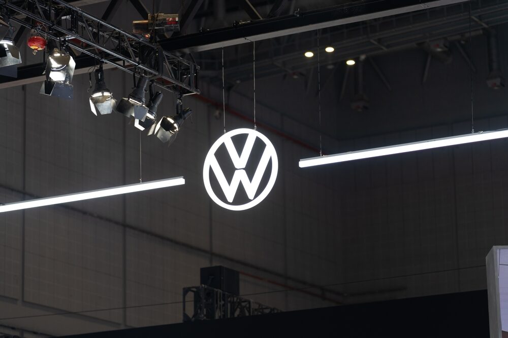 Volkswagen e JSW in trattative per cessione quote