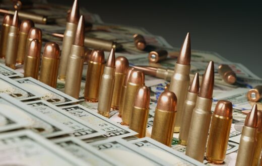 Aumenti delle spese militari italiane in vista del vertice Nato