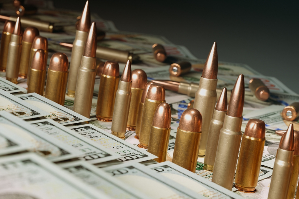 Aumenti delle spese militari italiane in vista del vertice Nato