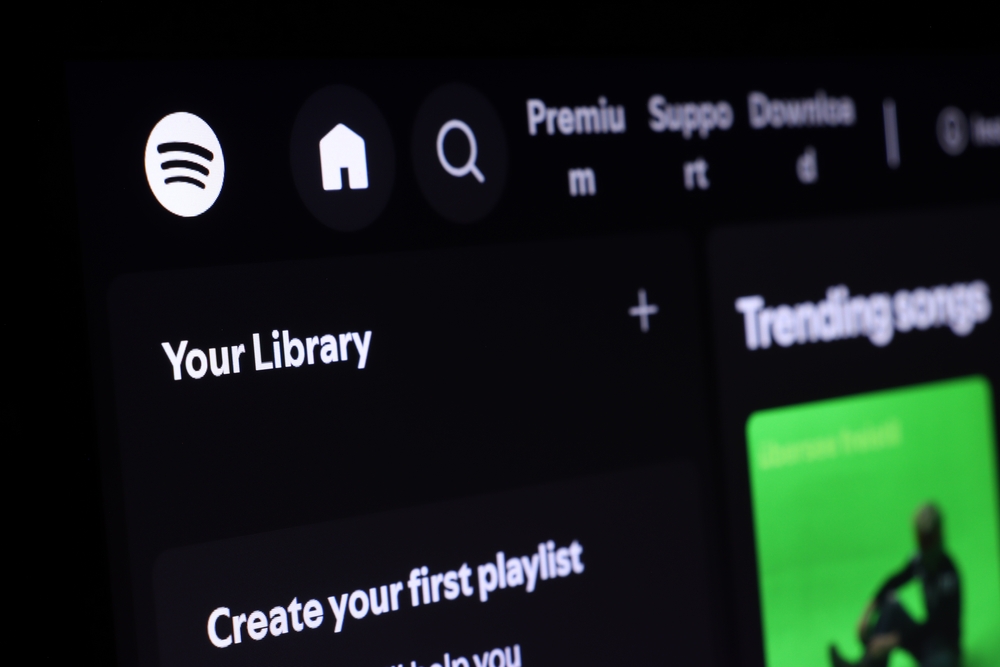 Screenshot dell'app Spotify con l'assistente 'Talk to Spotify'