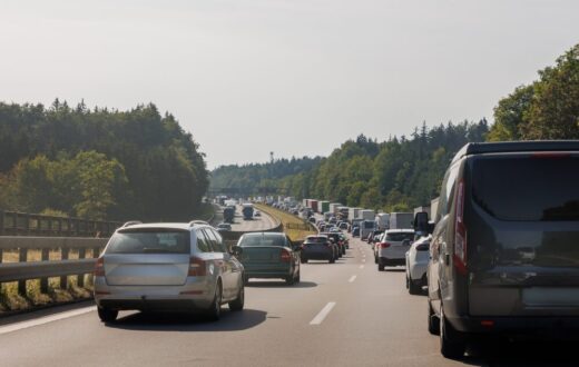Traffico intenso in Italia durante l'esodo estivo