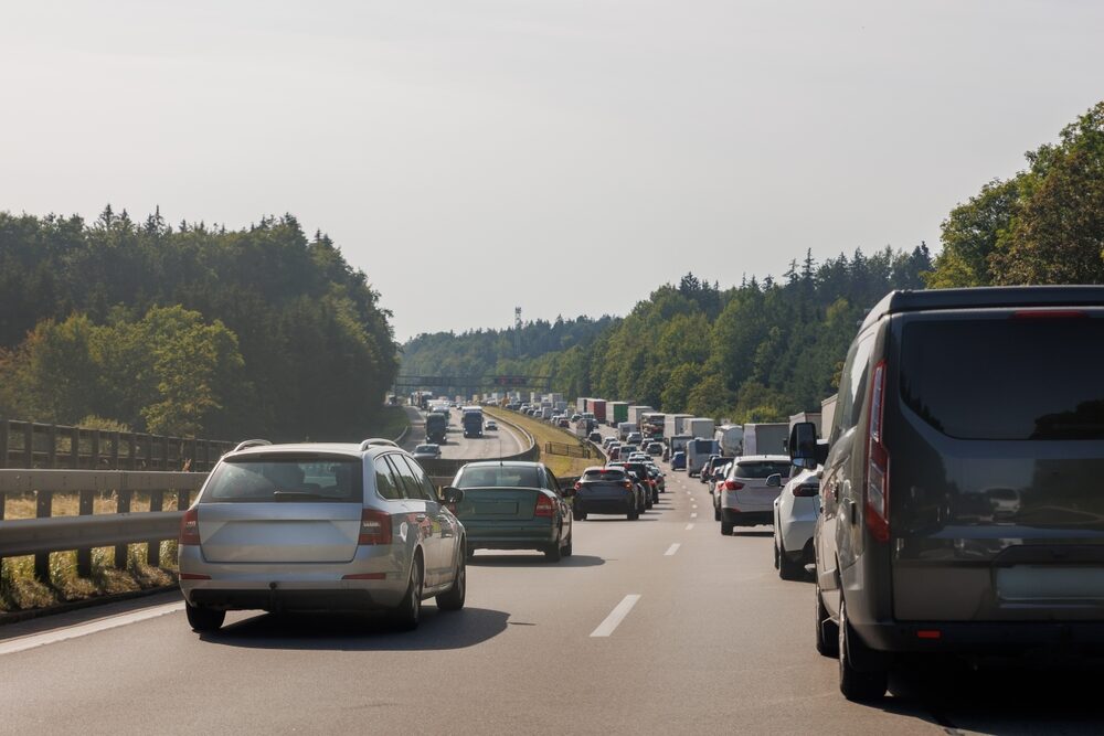 Traffico intenso in Italia durante l'esodo estivo